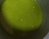 A picture of step 2 of Spinach soup with cucumber noodles.