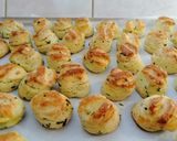 Medvehagymás pogácsa recept fázis 4 fotója