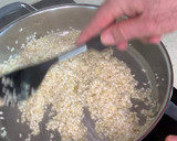 Foto del paso 3 de la receta: Risotto de cheddar curado