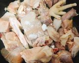 Hình bước làm 2 của món Gà Nấu Ớt Xiêm Xanh(Lẩu Gà Ớt Hiểm)