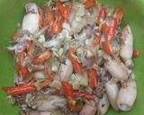 Foto langkah ke 6 dari resep Cumi asin tumis pedas.