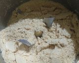 A picture of step 1 of Chocolate flower tart.