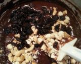 Foto langkah ke 8 dari resep Cracky Fudgy Brownies.