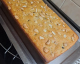 Foto del paso 4 de la receta: Torta húmeda de peras y pasas