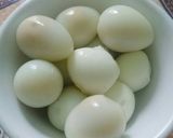 Hình bước làm 2 của món Thịt xay cuộn trứng cút chiên xù