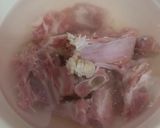Foto langkah ke 1 dari resep Iga Babi Goreng.
