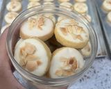 Foto langkah ke 7 dari resep White Almond Cookies.