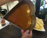 Foto del paso 2 de la receta: Torta invertida de manzana y duraznos en almíbar