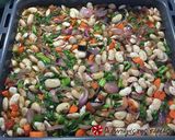 A picture of step 5 of Baked Giant Beans with Herbs and Vegetables.