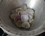 A picture of step 1 of Kadhai paneer.