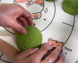 A picture of step 7 of Pea-Shaped Steamed Buns(豆荚馒头）.