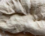 Φωτογραφία βήματος 2 της συνταγής Ψωμί με λευκό αλεύρι και ολικής άλεσης στην γάστρα