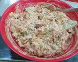 A picture of step 3 of Chicken and vegetables sandwiches mouth watering.