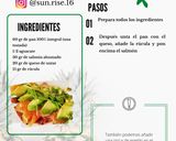 Foto del paso 3 de la receta: Tostada de salmón, aguacate, queso fresco y rúcula