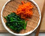 Sugar-free.Spinach and carrot salad dressed with "Tofu" and "Amazake" recipe step 2 photo