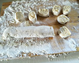 Foto del paso 4 de la receta: Croquetas de masa, con quesitos y mostaza
