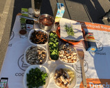 Foto del paso 1 de la receta: Arroz con setas, conejo y pollo. 🥘🍃🍄