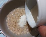 Foto langkah ke 2 dari resep Oatmeal Pisang Susu.