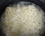 शेजवान हक्का नुडल्स (Schezwan hakka noodles recipe in marathi) रेसिपी स्टेप 1 फोटो