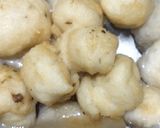 A picture of step 5 of Dahi wada.