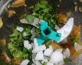 A picture of step 3 of Green Tomato Chutney (Hare Tamatar ki Chutney).