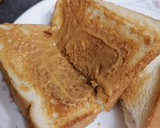 A picture of step 6 of Toast and peanut butter.