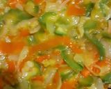 Foto del paso 5 de la receta: Tortilla de zapallitos verdes, cebolla y zanahoria