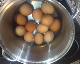 Foto del paso 1 de la receta: Huevos rellenos