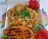 A picture of step 2 of Peri peri chicken pasta.