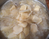 Foto del paso 5 de la receta: Guiso de calamares con patatas