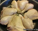 Foto del paso 1 de la receta: Pollo en adobo con papas🌺