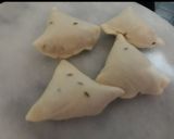 A picture of step 2 of Potato samosa.