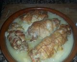 Foto del paso 13 de la receta: Muslos de pollo relleno en salsa de cebolla