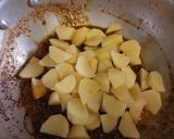 A picture of step 4 of آلو گوبھی.