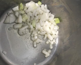 Foto del paso 2 de la receta: Macarrones con berenjena y tomate natural con queso