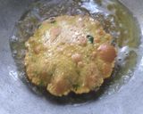 A picture of step 3 of Bajra methi poori.