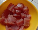 Foto langkah ke 1 dari resep Tuna Saus Asam Manis.