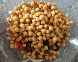 Foto del paso 3 de la receta: Ensalada de garbanzos con tomate, comino y cilantro