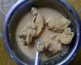 Foto langkah ke 3 dari resep Ayam goreng telur.