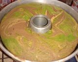 Foto langkah ke 5 dari resep Bolu Loreng Lembut.