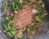 Foto langkah ke 5 dari resep Oseng Pare, Kacang Panjang Tempe.