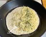 صورة لخطوة 1 من وصفة كاساديا الجبنCheese Quesadilla