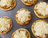 A picture of step 3 of Mini Pizza 🍕🍕🍕.