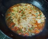 A picture of step 2 of Noodles Soup.