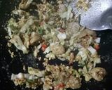 Foto langkah ke 5 dari resep Mie Tek Tek Spaghetti Goreng Jawa.