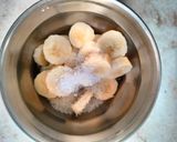 A picture of step 1 of Banana nutella shake.