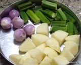 વેજ મિક્સ કરી (veg  mix curry in gujarati recipe) રેસીપી સ્ટેપ1ફોટો