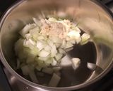 Une image de l'étape 3 de Sauce aux carottes, tomates, ail, oignon et estragon.