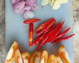 Foto langkah ke 2 dari resep Udang Tahu Masak Santan.