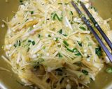 Foto langkah ke 2 dari resep Bakwan jamur enoki.